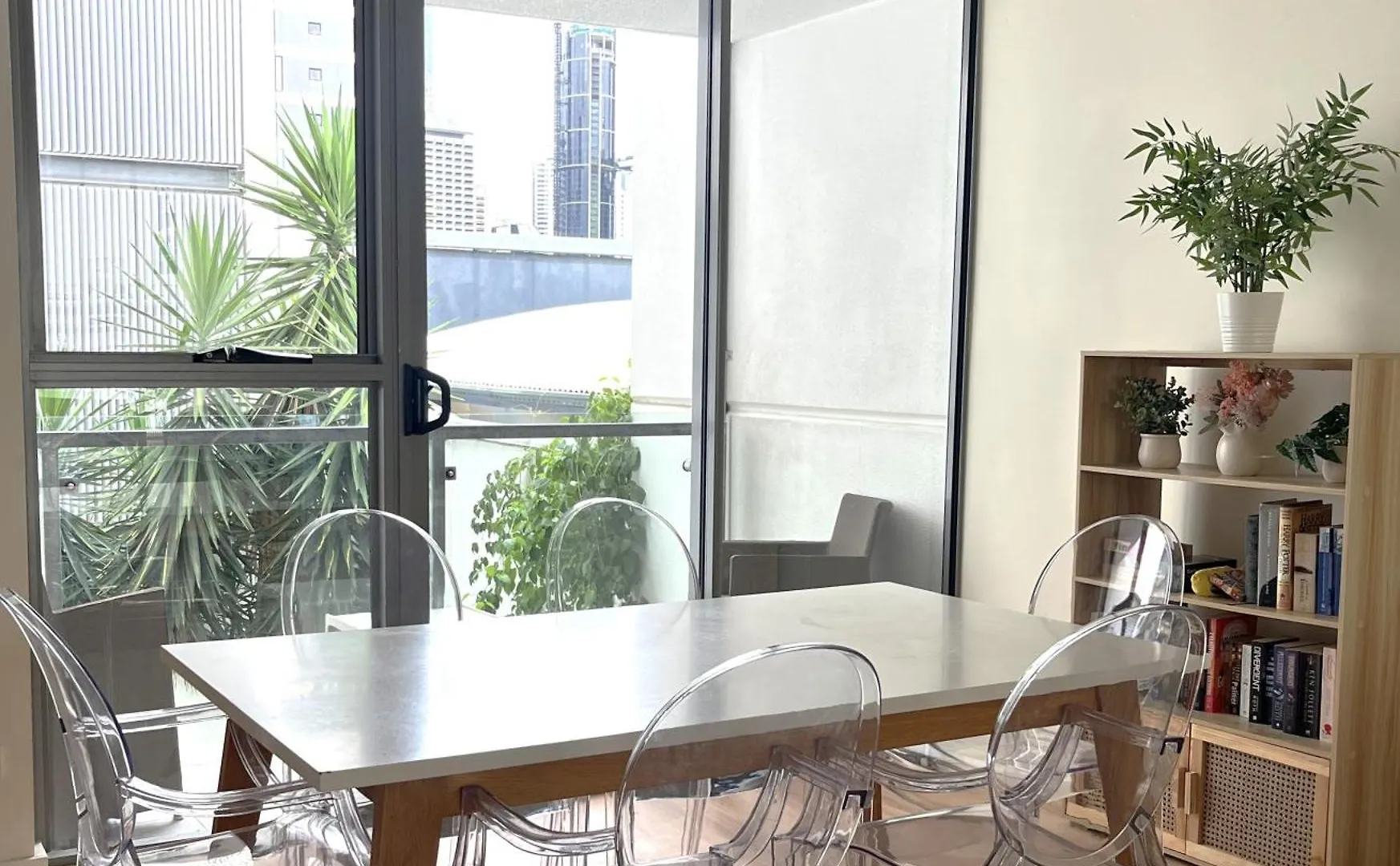 Perfect Locale 2Bed Apt Parking Brisbane